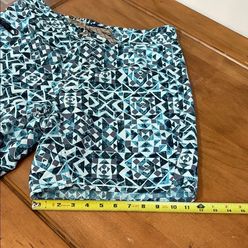 Patagonia Men's Blue Geometric Board Shorts Size 34